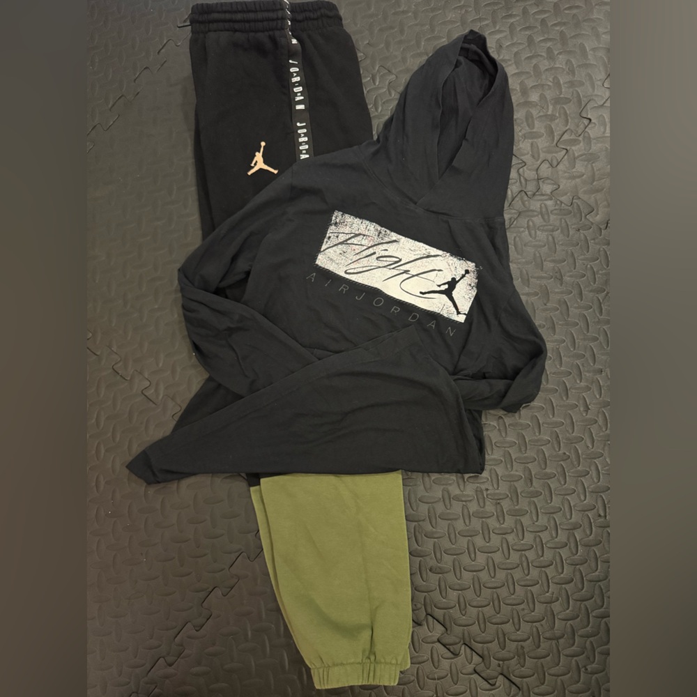 Black Air Jordan Hoodie and Joggers Set YXL